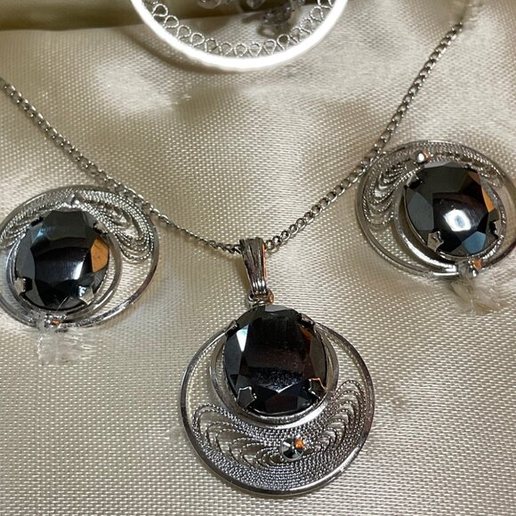 1950s Black Hematite Sterling Silver Jewelry Set – by Zeidell’s – Boxed - Picture 4 of 10